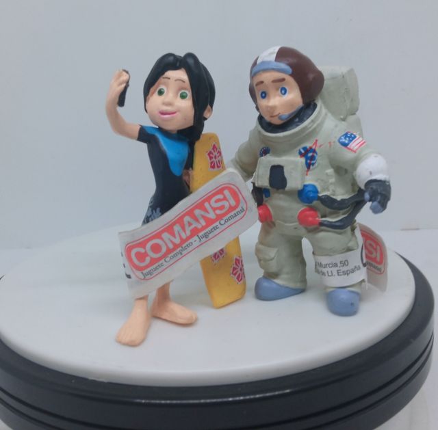 Lote de 2 figuras de Atrapa la Bandera