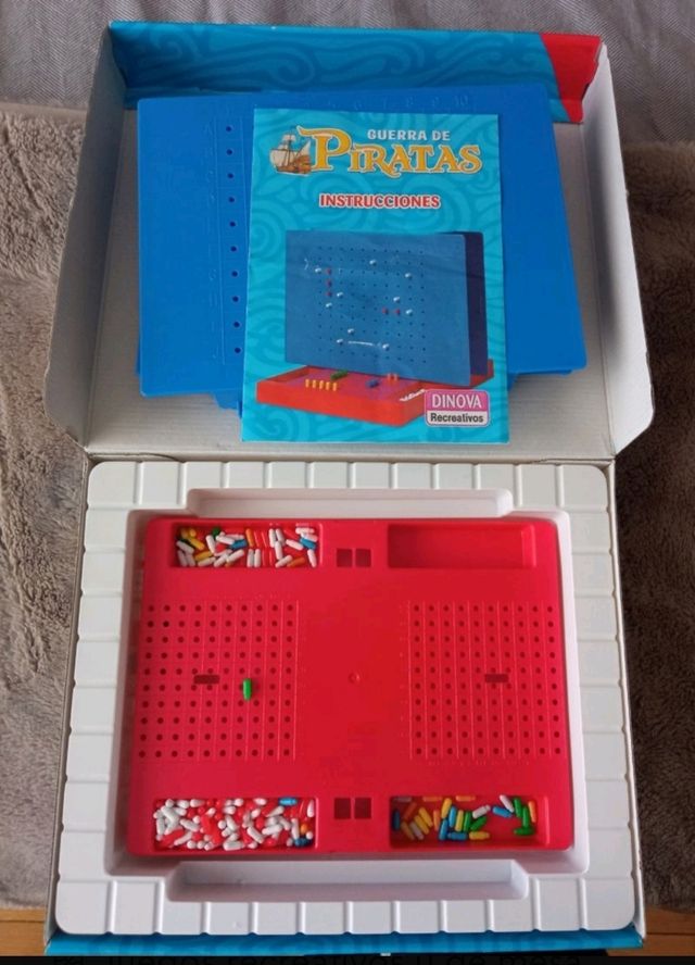 JUEGO HUNDIR EL BARCO