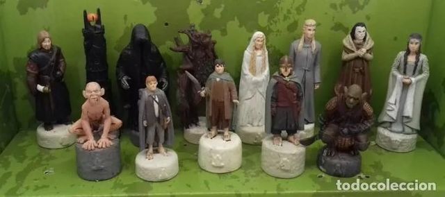 Lote de 13 figuras del Señor de los Anillos