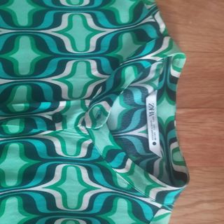 Camisa Zara sicodelia color verde, negra y crudo