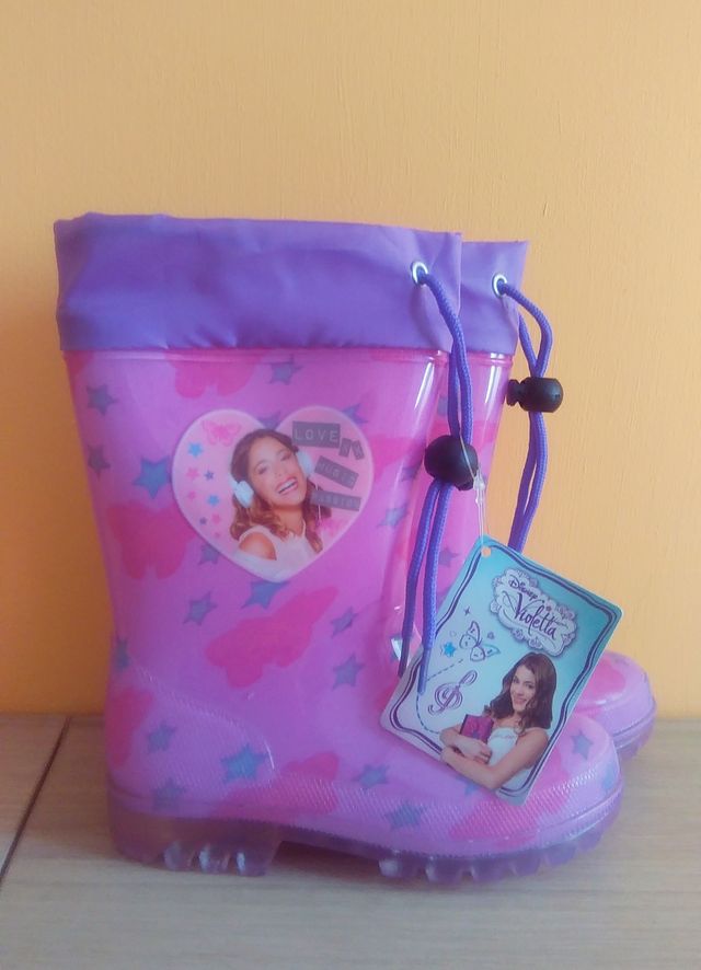 Nuevas.Botas agua Violeta con etiqueta.Talla 26