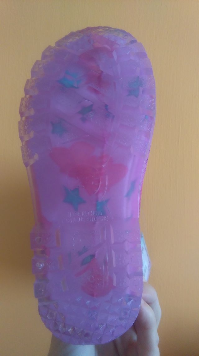 Nuevas.Botas agua Violeta con etiqueta.Talla 26