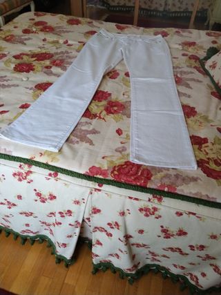 pantalón blanco