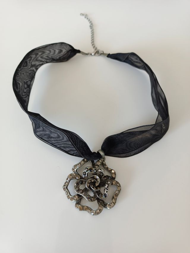 Choker y colgante