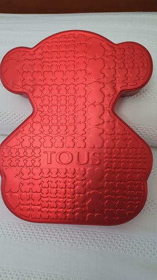 preciosa caja lata de Tous en rojo