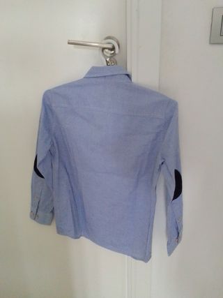 Camisa azul de vestir, Massimo Dutti. 7años
