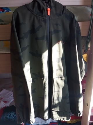 chaqueta repelente al agua