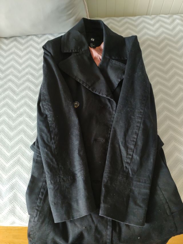 garbardina negra H&M sin apenas uso.