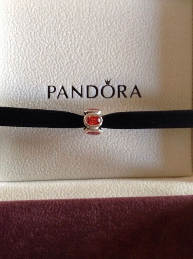 Charms de plata y gotas de piedra original Pandora