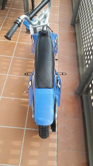 Moto electrica para niños Razor MX350.