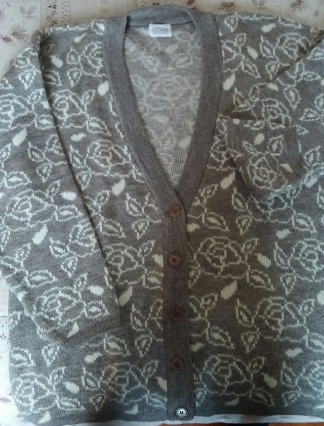 CARDIGAN DA DONNA CON DISEGNI FLOREALI