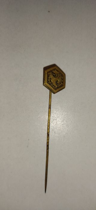 Alfiler de solapa.
