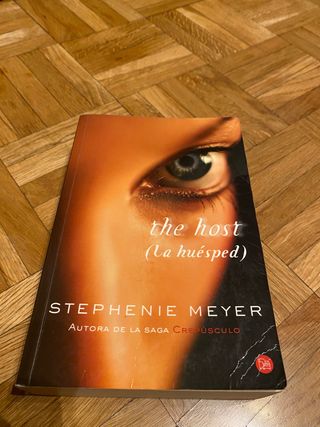 La huesped stephenie meter 