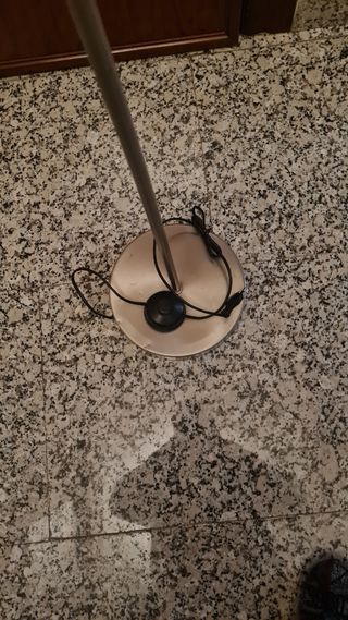 Lámpara de pie cromada