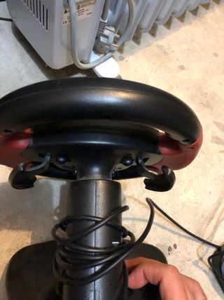 Volante con pedales para videojuegos de PC