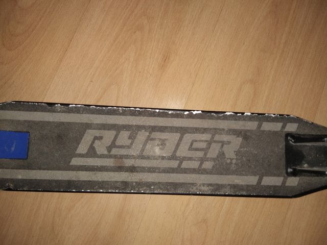 patinete niño. Hasta 8-9 años