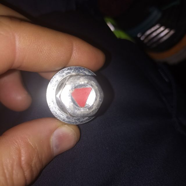 llave antirrobo ruedas