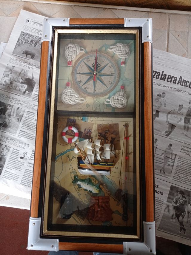 reloj de pared con motivos marinos