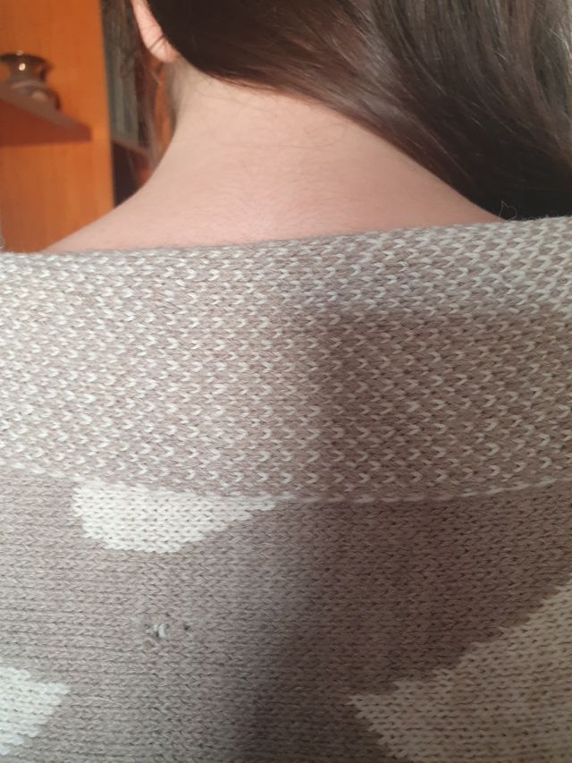 CHAQUETA LARGA DE PUNTO.