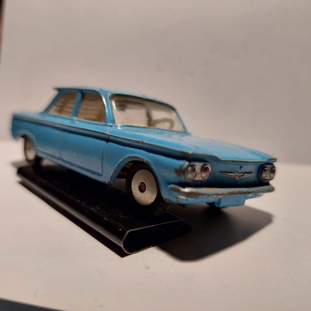 Chevrolet Corvair 1959 Corgy Toys 1:43 raro