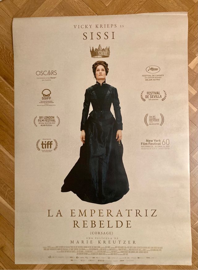 Poster Cine la emperatriz rebelde.