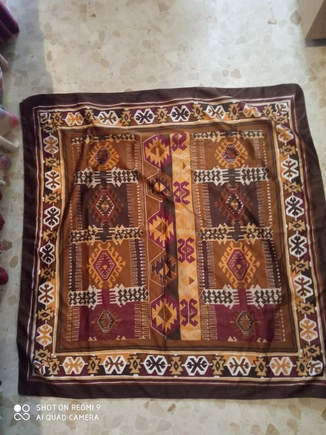 pañuelo carré Kelim vintage en marrones como nuevo