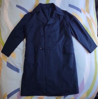 Gabardina. Chaqueta larga. Abrigo.