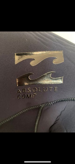 SURF PACK: Tabla + 2 Trajes