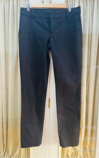 Pantalón negro de Zara