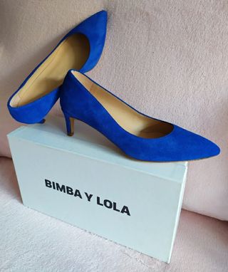 Zapatos de ante azul klein