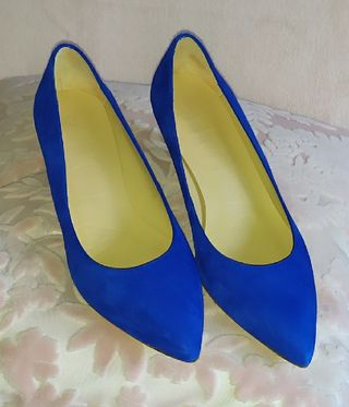 Zapatos de ante azul klein