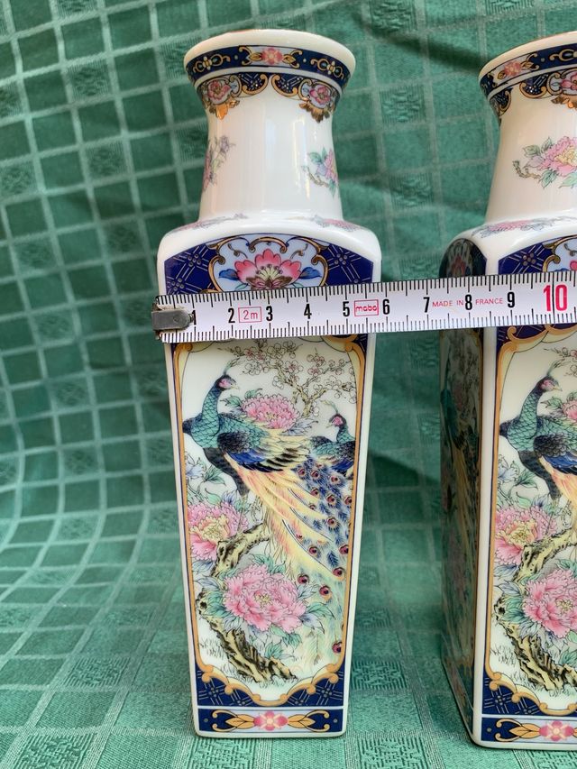 Pareja de jarrones chinos de porcelana