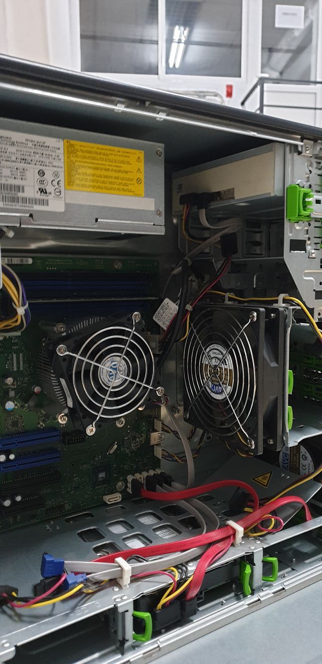 SERVIDOR  FUJITSU TX1310 M1 INTEL XEON E3-1226 V3