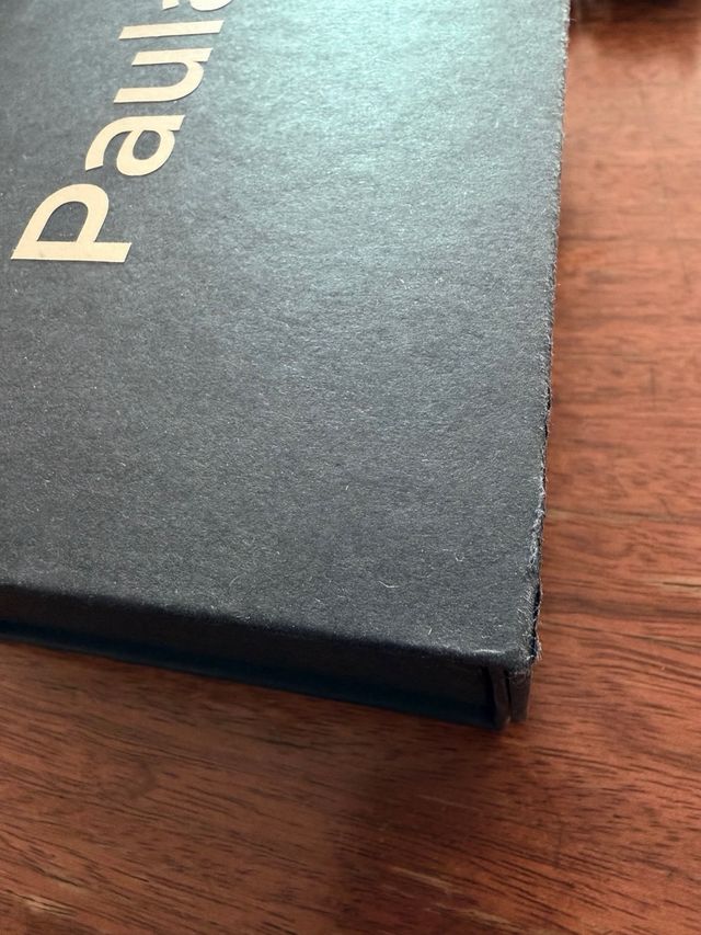 Paula y otras cajas de regalo