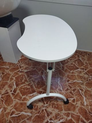 tavolo da manicure con cassetto e cuscino