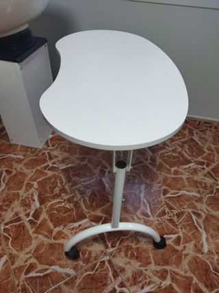 tavolo da manicure con cassetto e cuscino