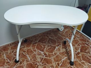 tavolo da manicure con cassetto e cuscino