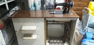 Máquina de coser vintage Alfa