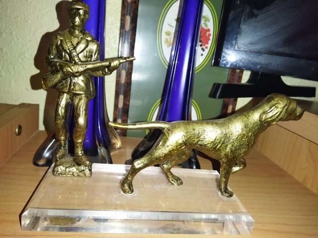 antiche figure in bronzo.