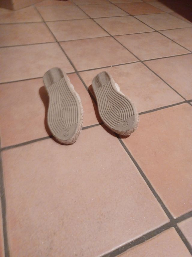 Scarpa bambina in tela n.34