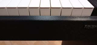 Piano Roland F 110