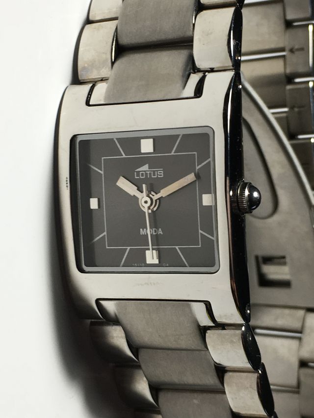 Reloj Lotus