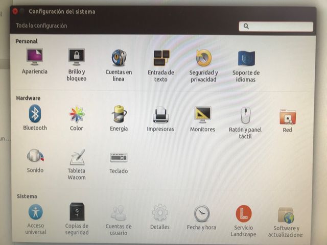 Ordenador sobremesa Dell con Ubuntu,teclado,ratón 