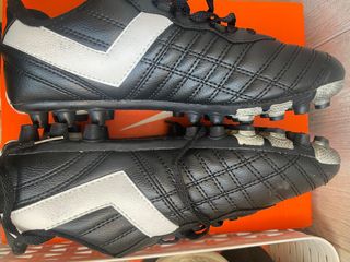 Botas de fútbol Pony