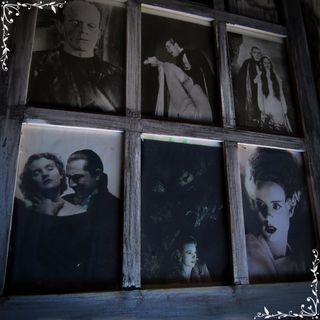 Cuadro con fotos y postales vintages .