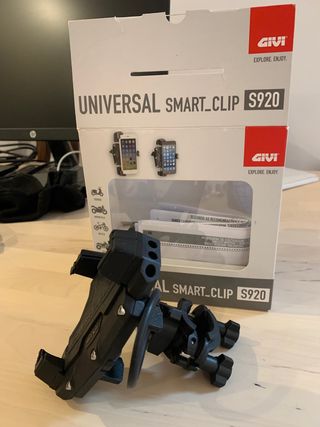 Soporte móvil Givi Universal