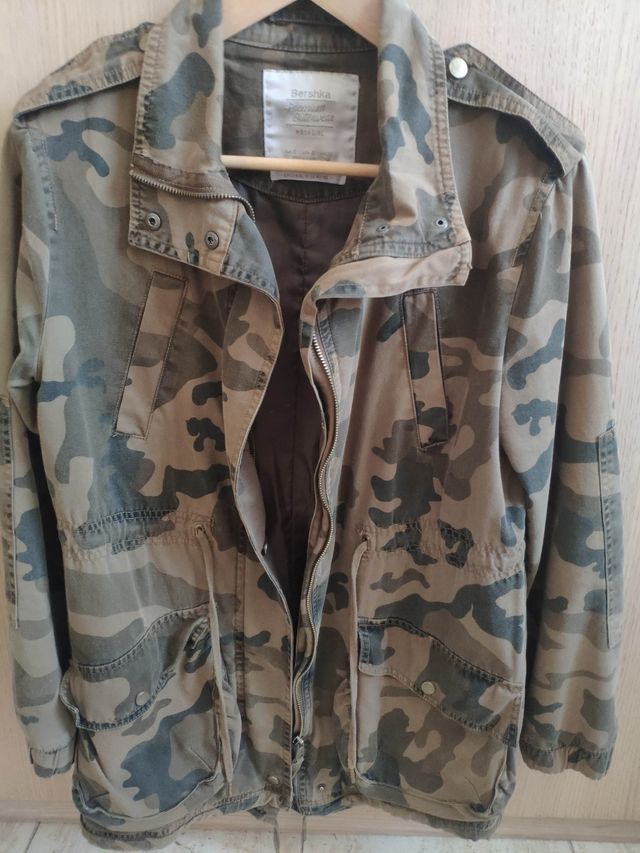 Parka militar chica Bershka S