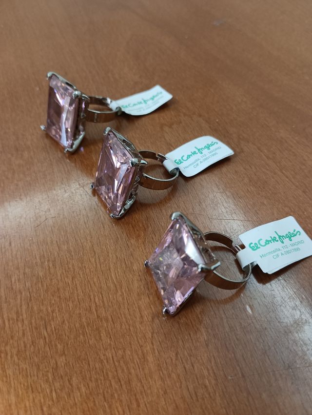 Anillo con imitación Zafiro Rosa  (Corte Inglés)