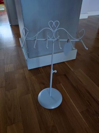 Percha joyero