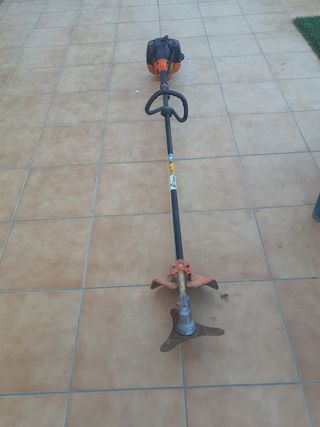 desbrozadora marca tanaka TBC 2200